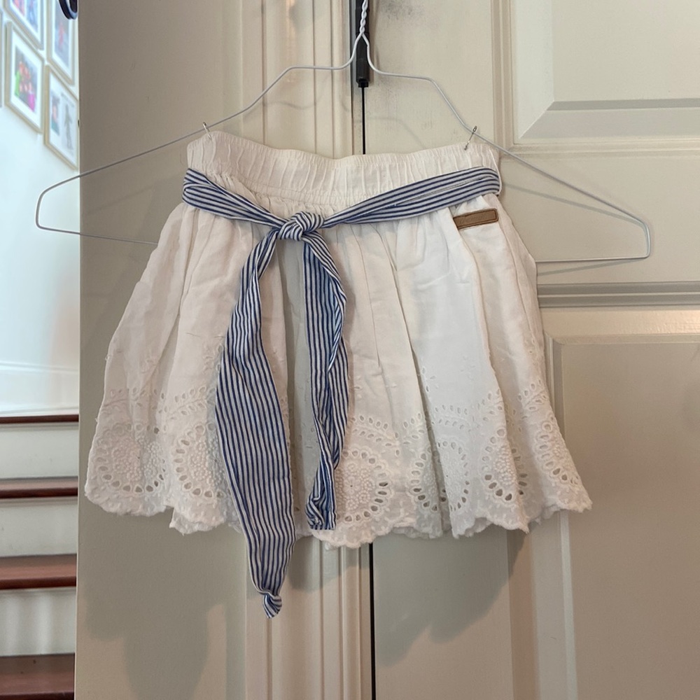 Great condition lace girls white skirt
